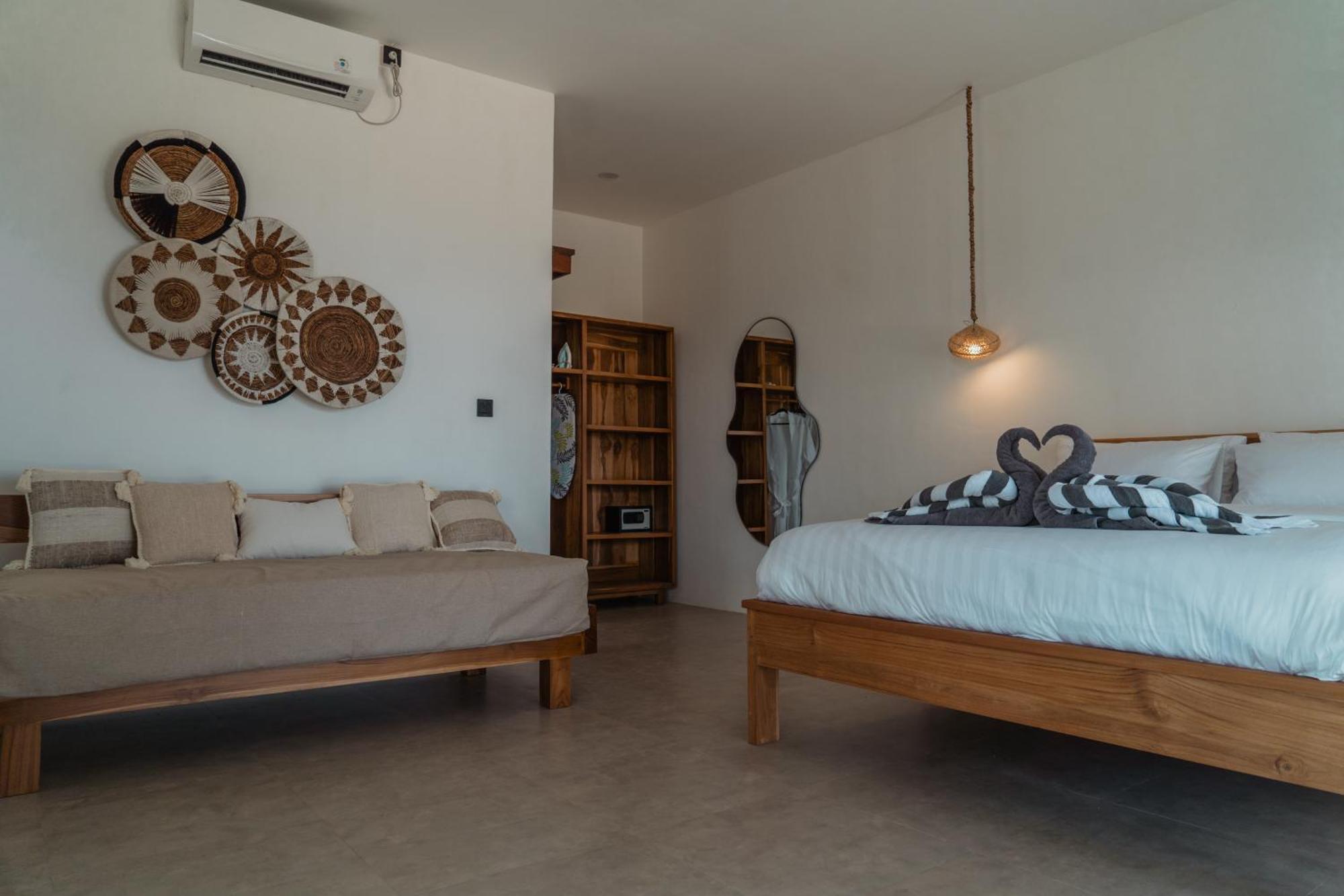 Sunscape Villa - Beachfront And Private Pool Gili Air Exterior photo